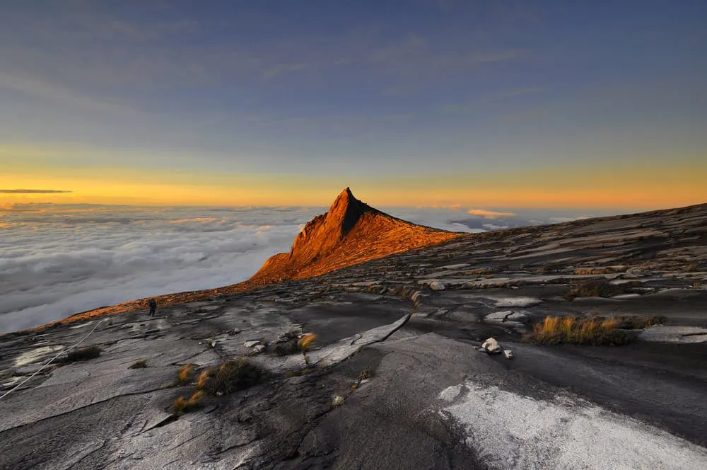 What is the best season to go hiking on Mount Kinabalu?
