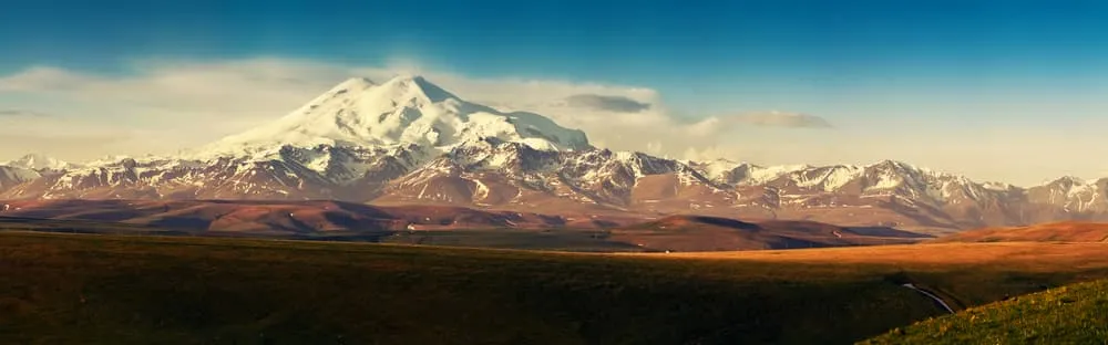 19. De allerhoogste van Europa: Mount Elbrus