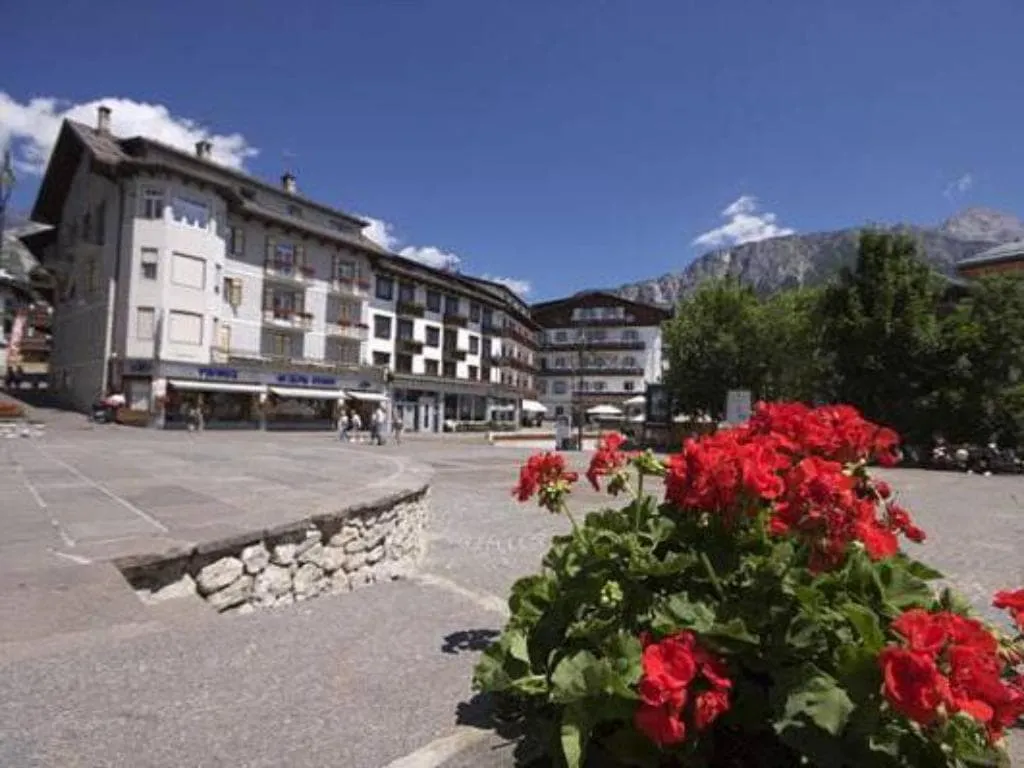 Hotel Cristallino (Cortina d'Ampezzo)