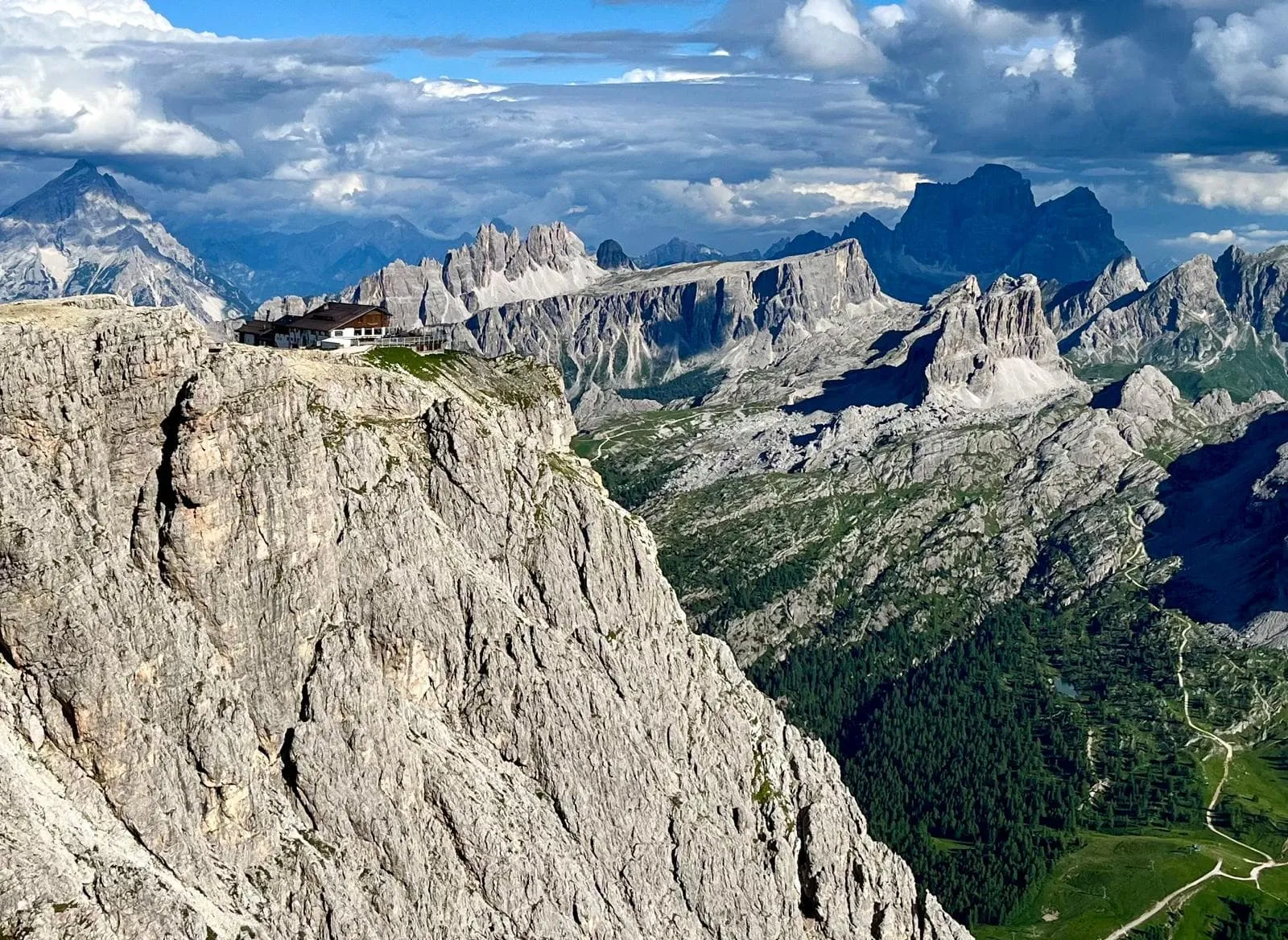 Kurzer Dolomiten Höhenweg 1 mit Hotel Vor und Nach 3