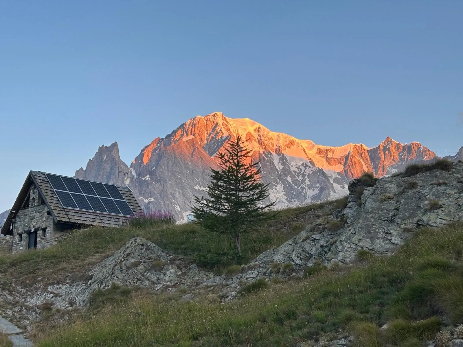 Tour du Mont Blanc de l'Est - Incluant l'hébergement avant et après 12