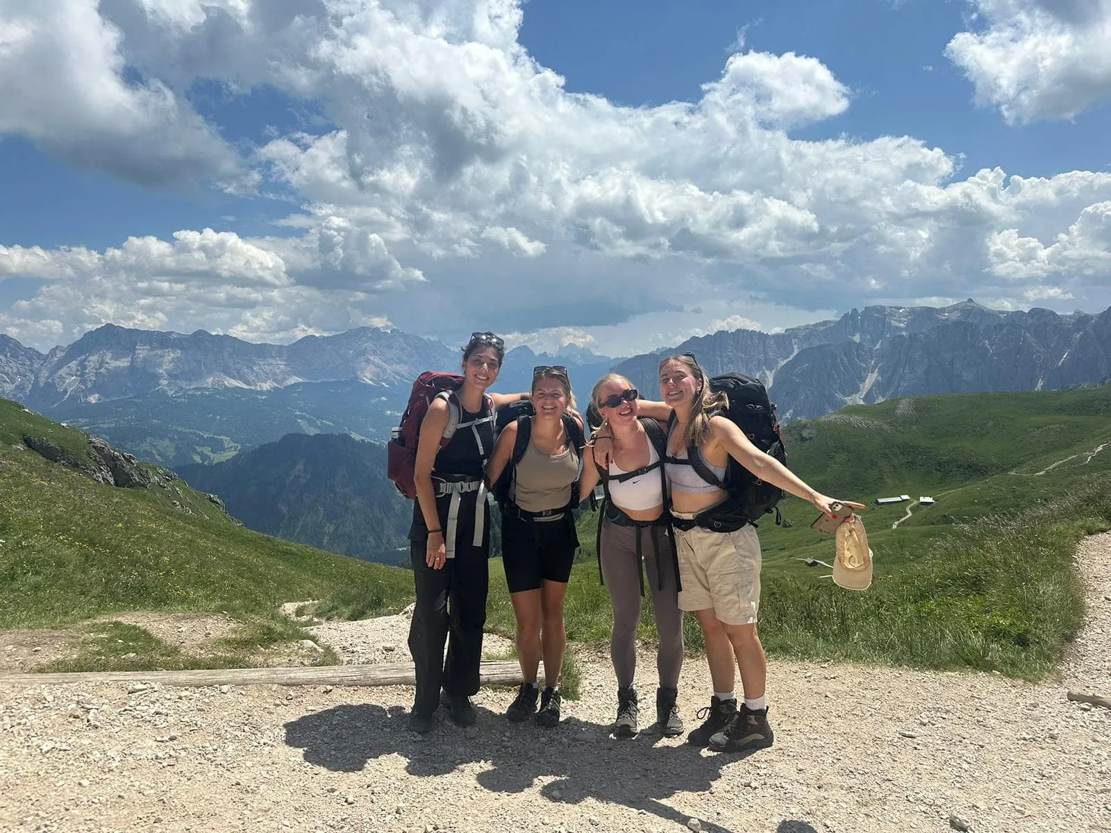 Vollständiger Dolomiten Höhenweg 2 mit Hotel Vor und Nach 8