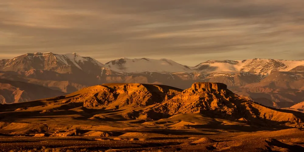 Trilha nas Montanhas Atlas