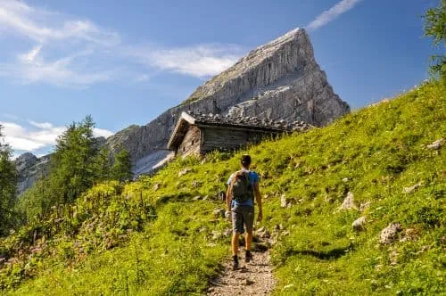 1. La Tour du Watzmann : Conquérir la Crête Iconique