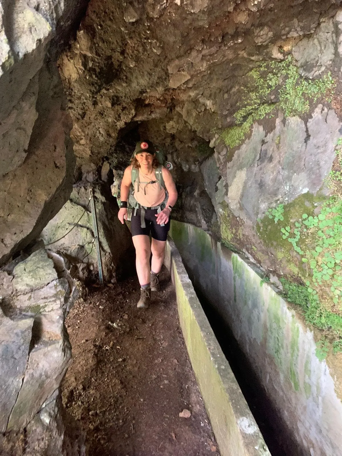 Sentier de Madère comprenant l'hôtel avant et après 10