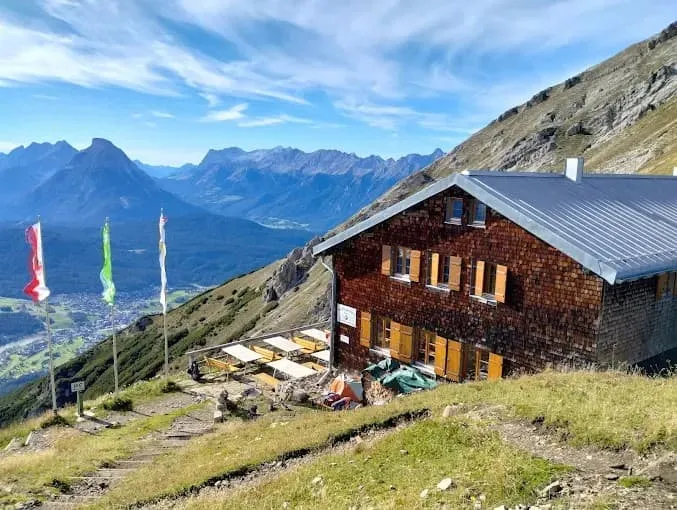 Nördlinger Hütte