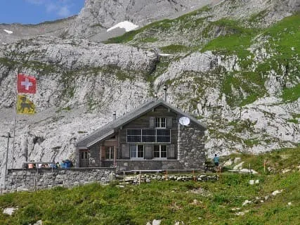 Zwinglipasshütte