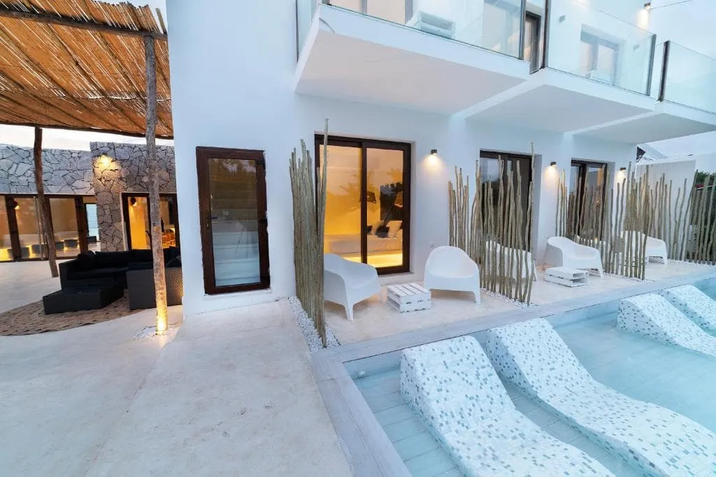 Paiise Hotels (Sant Francesc de s'Estany)