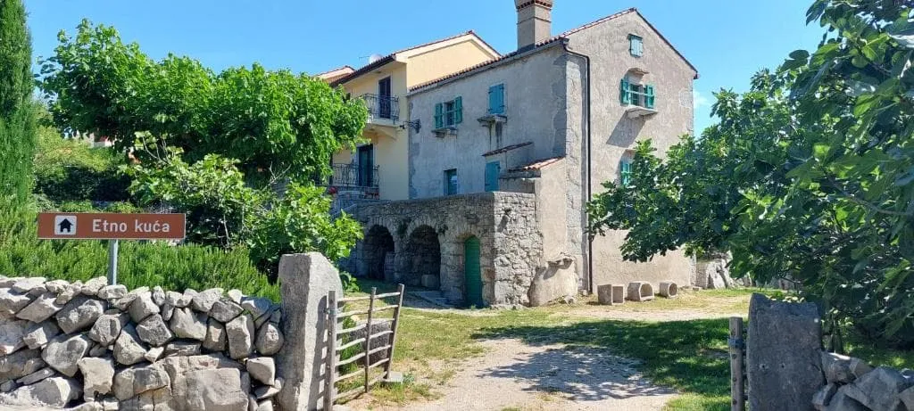 Apartment Kamenica (Kornic)