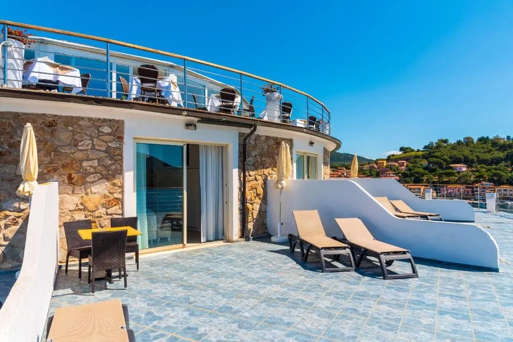 Hotel Plaza (Porto Azzurro)
