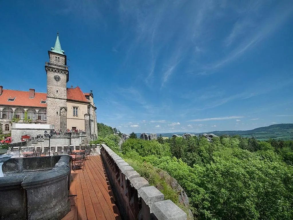 EA Zamecky Hotel Hruba Skala (Hrubá Skála)