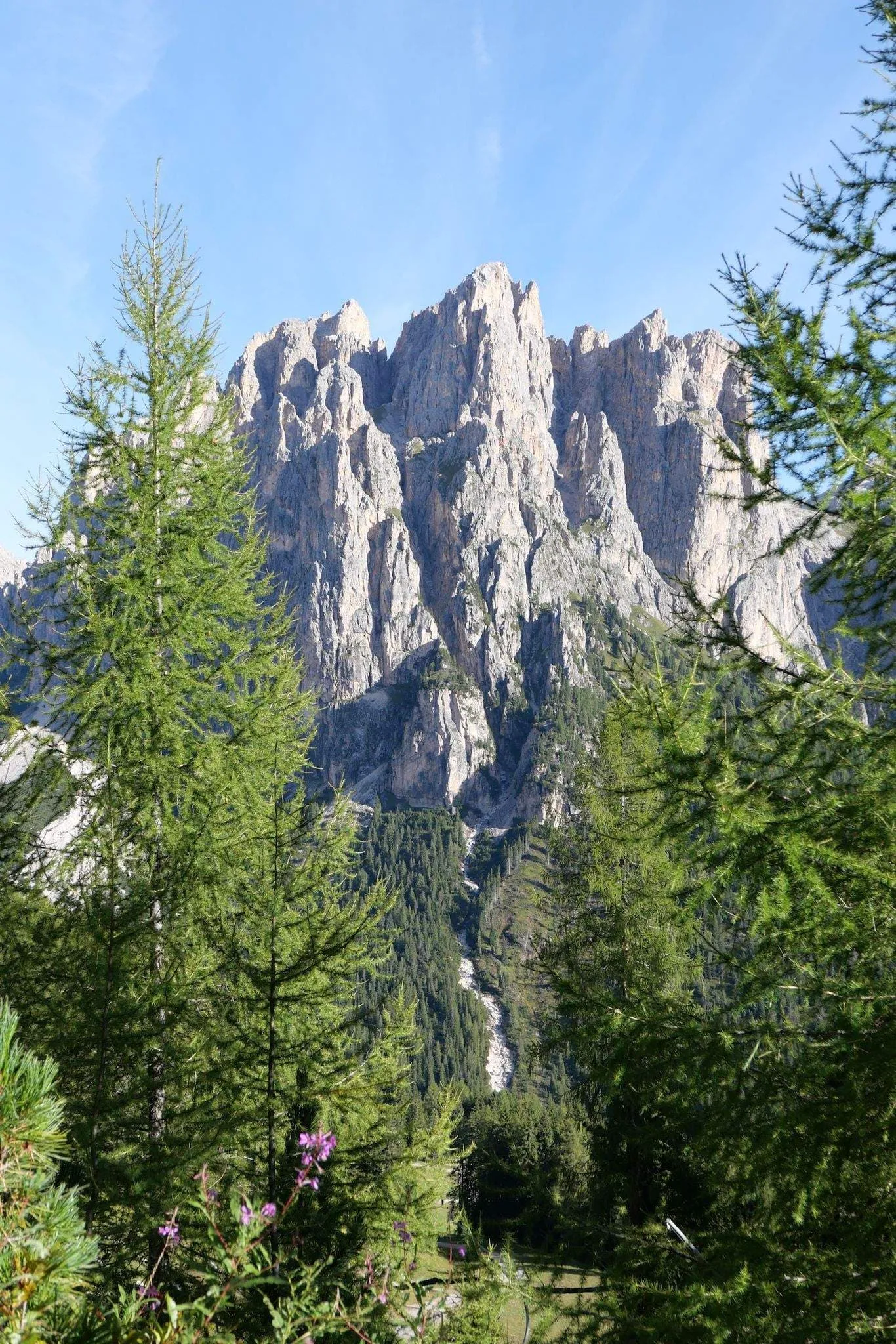 Trek rápido por Val di Fassa con alojamiento antes y después.
