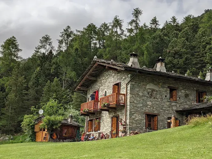 Rifugio Grongios Martre