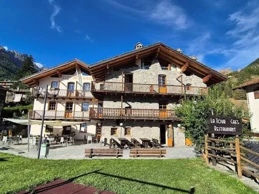 La Tour